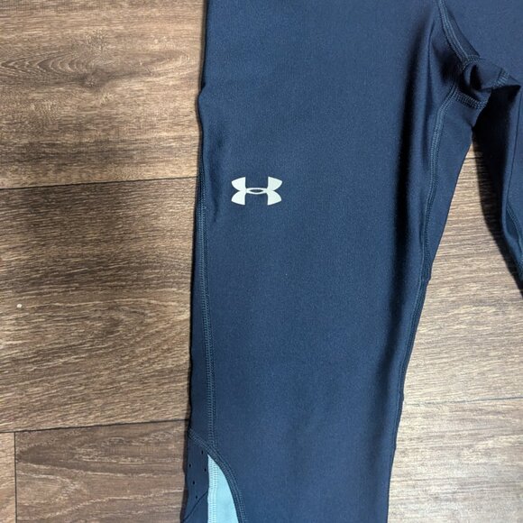 UA Women's Leggings - Picture 3 of 4